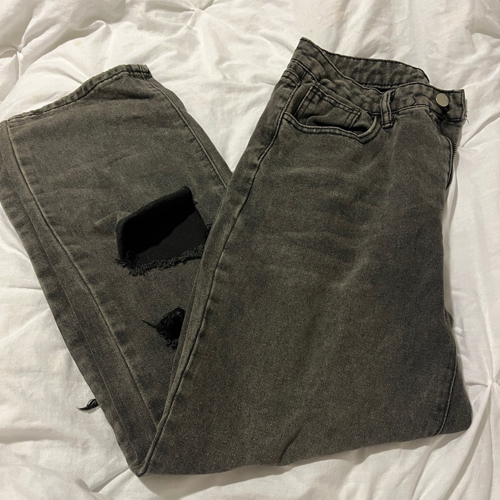 Oversized black mom jeans